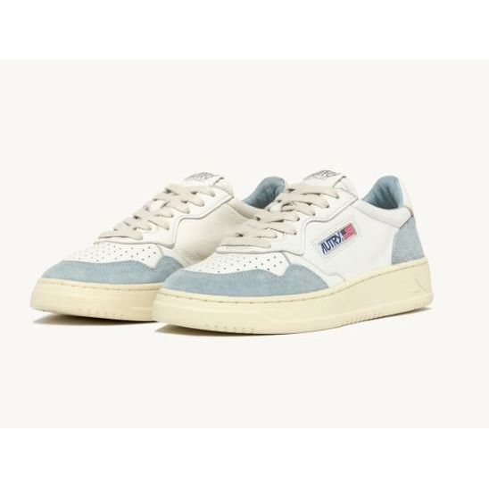 MEDALIST LOW SNEAKERS IN WHITE GOATSKIN AND LIGHT BLUE SUEDE