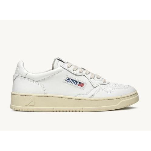 MEDALIST LOW SNEAKERS IN WHITE LEATHER