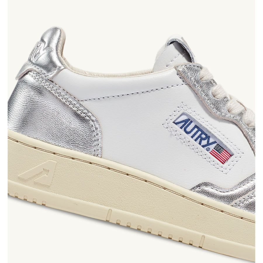 MEDALIST LOW SNEAKERS IN LEATHER BICOLOR WHITE AND SILVER