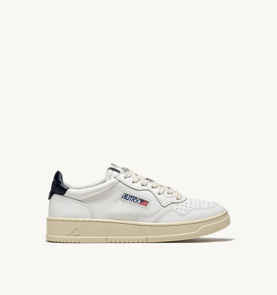 MEDALIST LOW SNEAKERS IN WHITE AND SPACE LEATHER