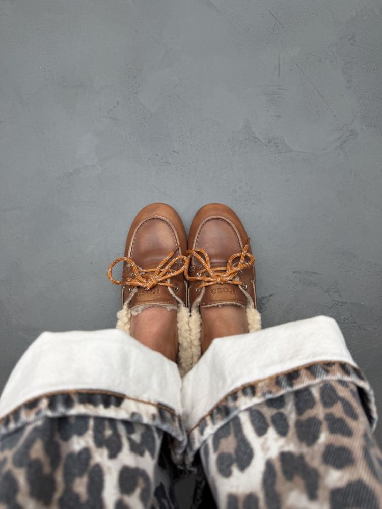 200 BROWN
