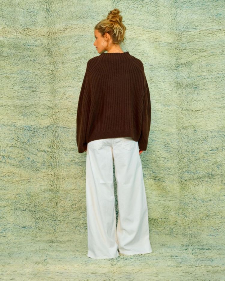  200 D.BROWN
